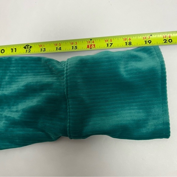 hunter & brown Women’s Oversized Corduroy Button Front Shirt Sz Medium Soft - Picture 11 of 11